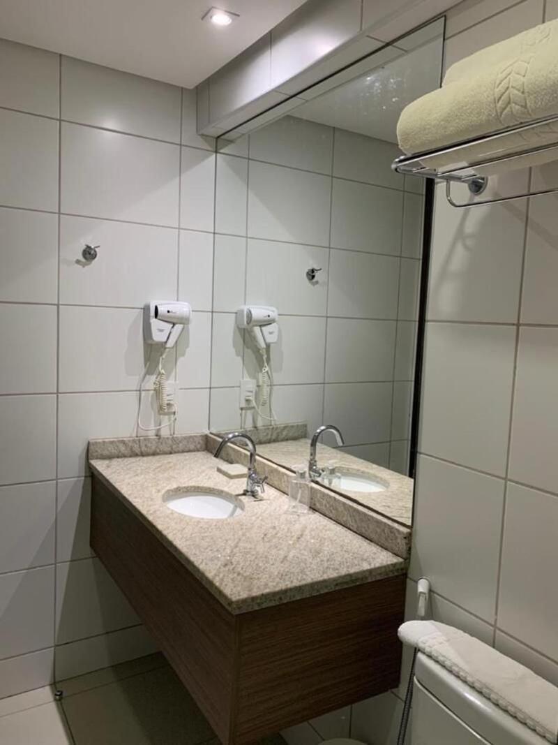 Flat Ao Lado Do Rio Mar No Edf Beach Class Excelsior Por Yolo Recife Room photo